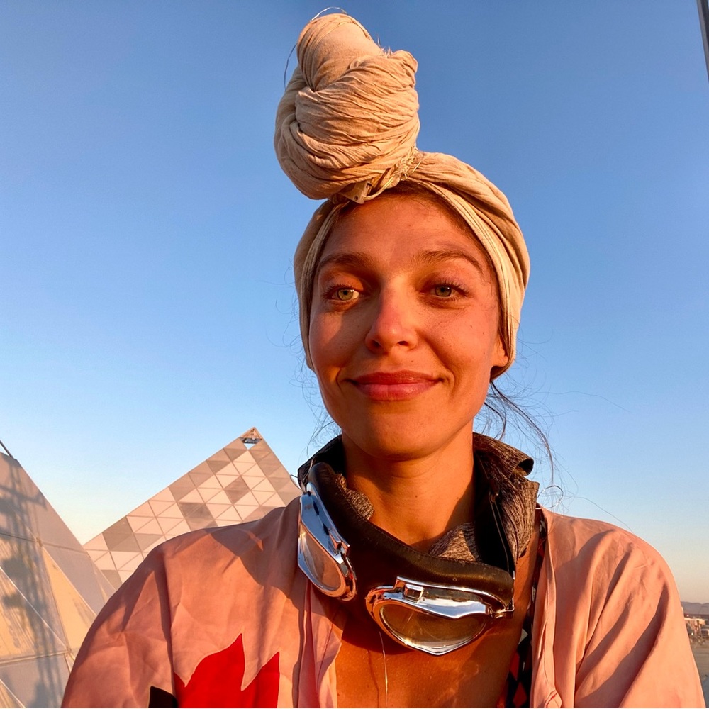 Meet your Posher, Iryna